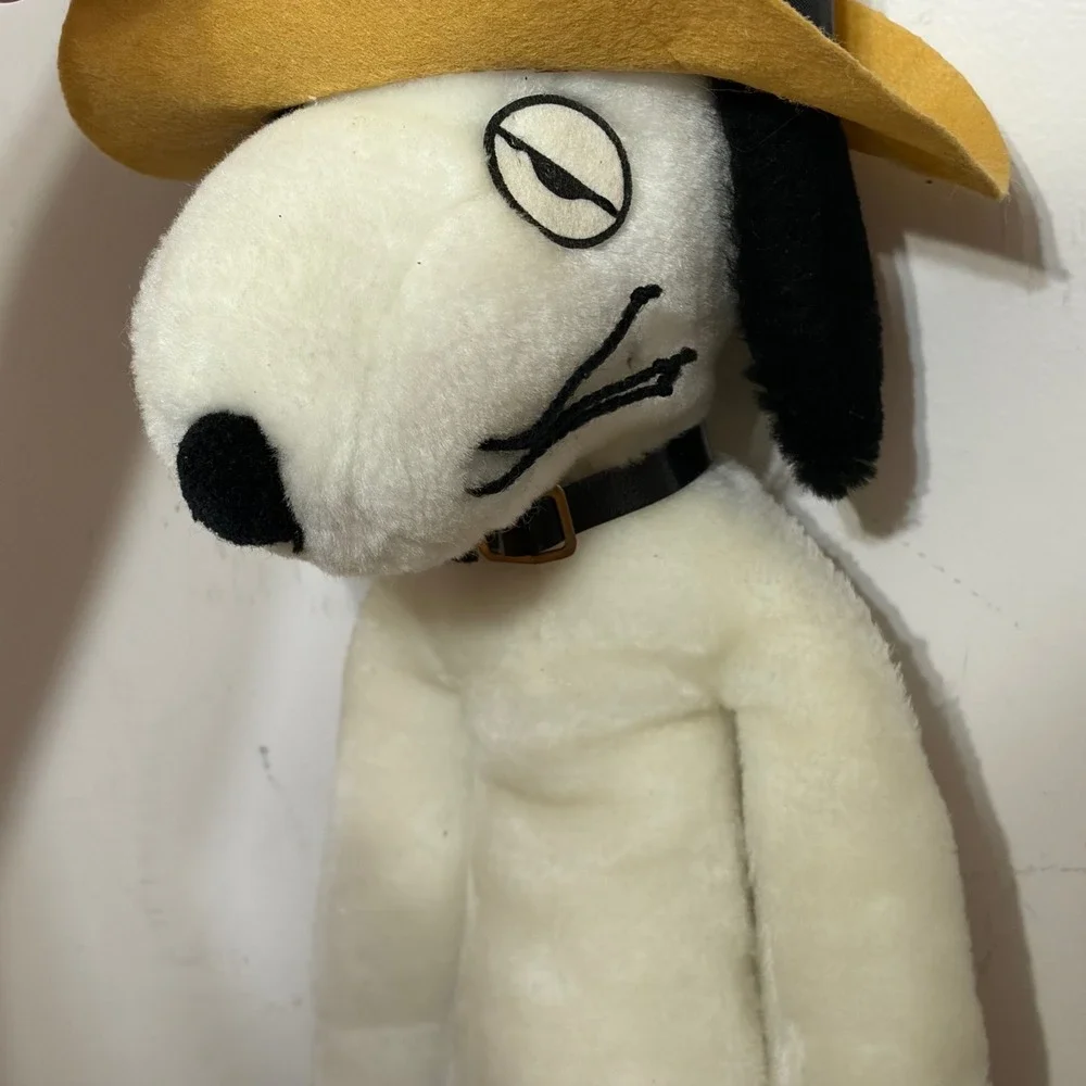 United Feature Syndicate vintage snoopy
